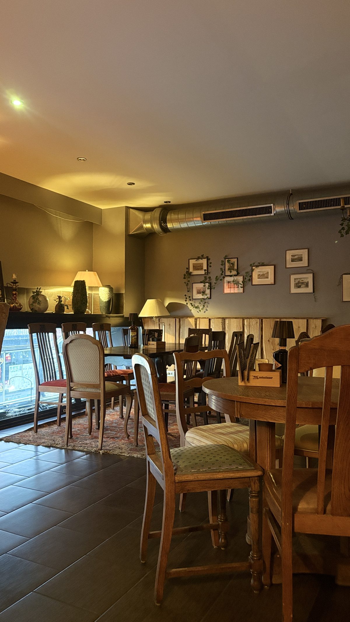 A quiet corner of the lounge, ready for the table